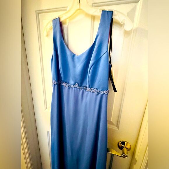ARIANNA by Rachel Kaye size 8, long formal blue dress NWT - Picture 1 of 4